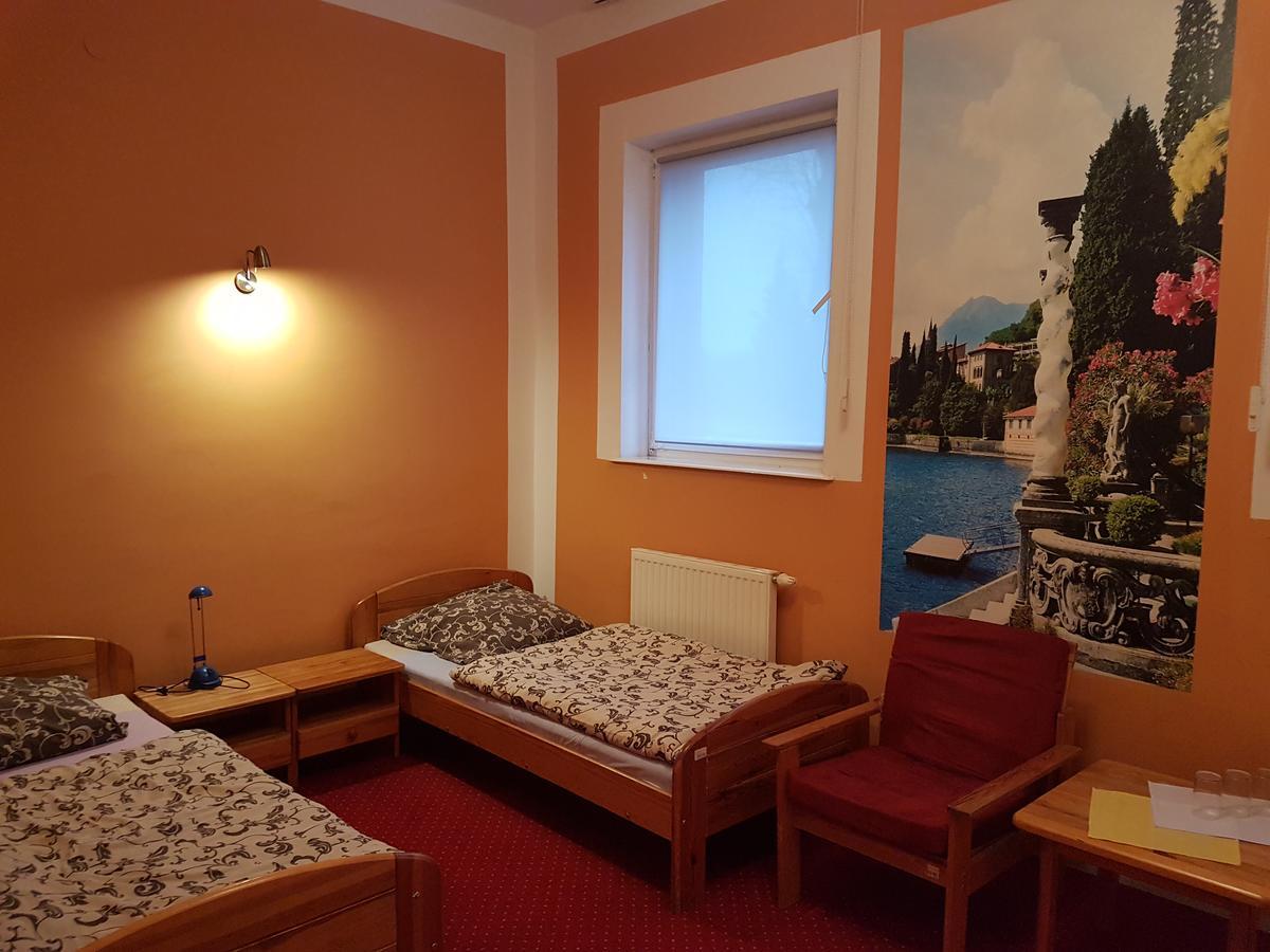 Chrobry Hotel Szprotawa Luaran gambar