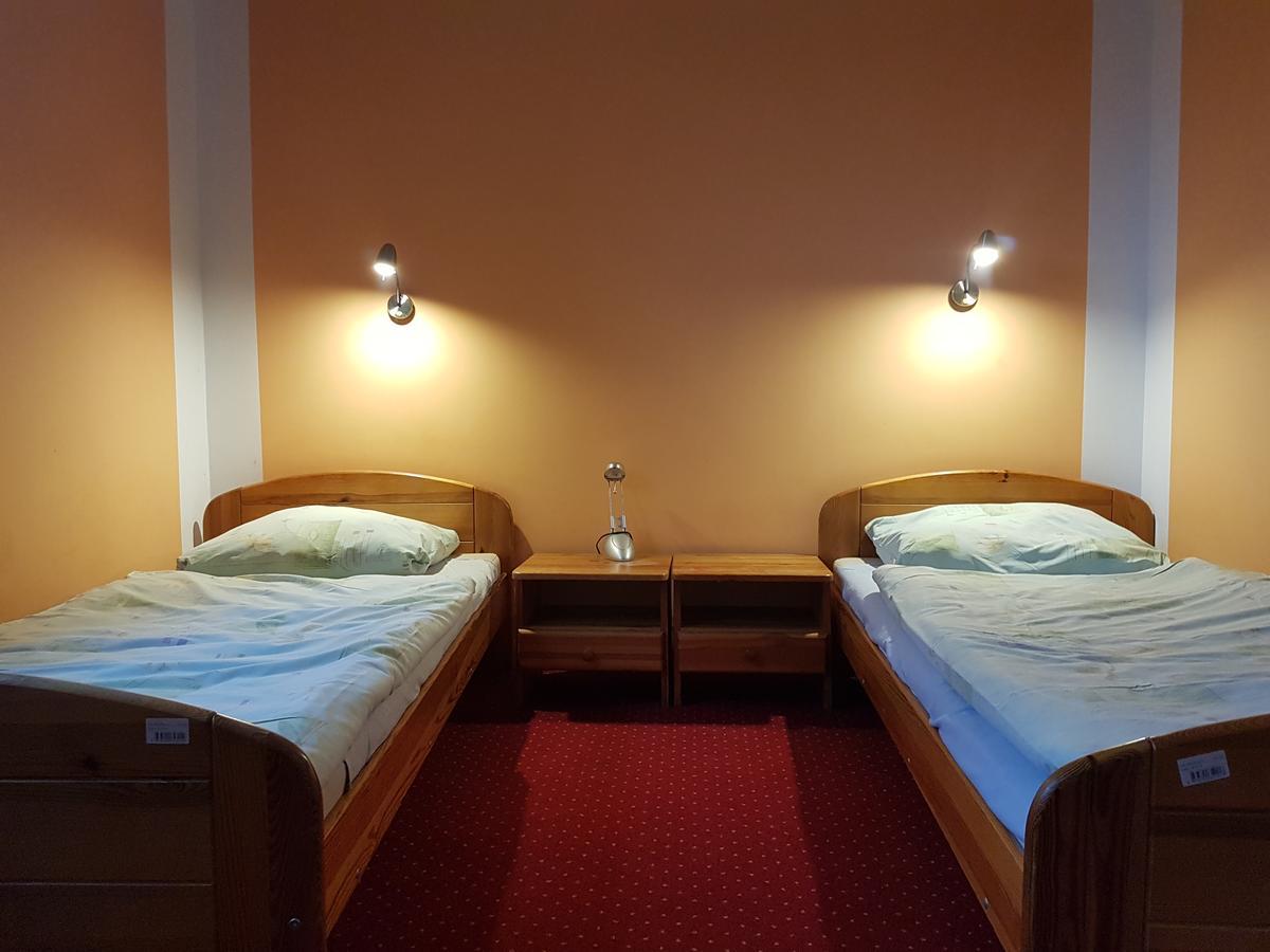Chrobry Hotel Szprotawa Luaran gambar